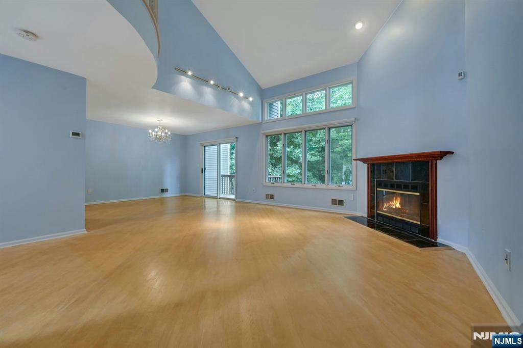 91 Lakeview Drive