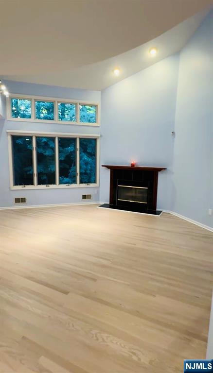 91 Lakeview Drive