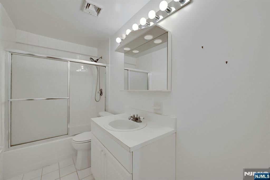 91 Lakeview Drive
