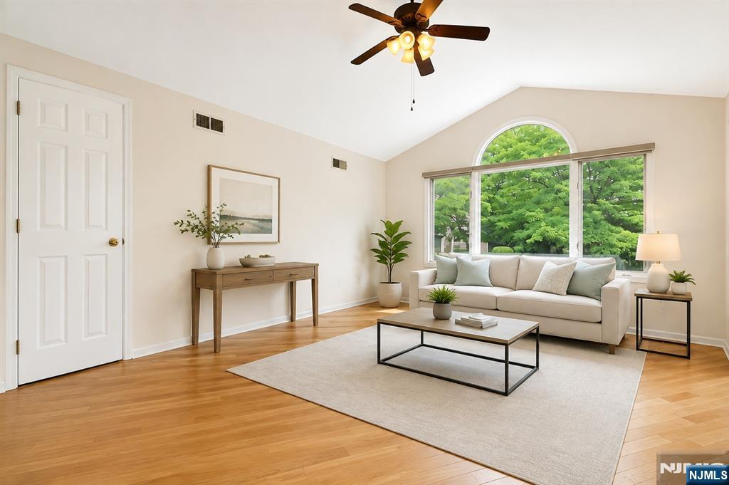 91 Lakeview Drive
