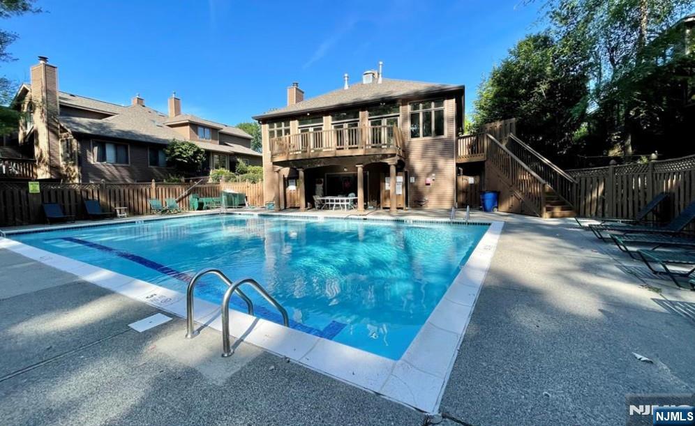 91 Lakeview Drive