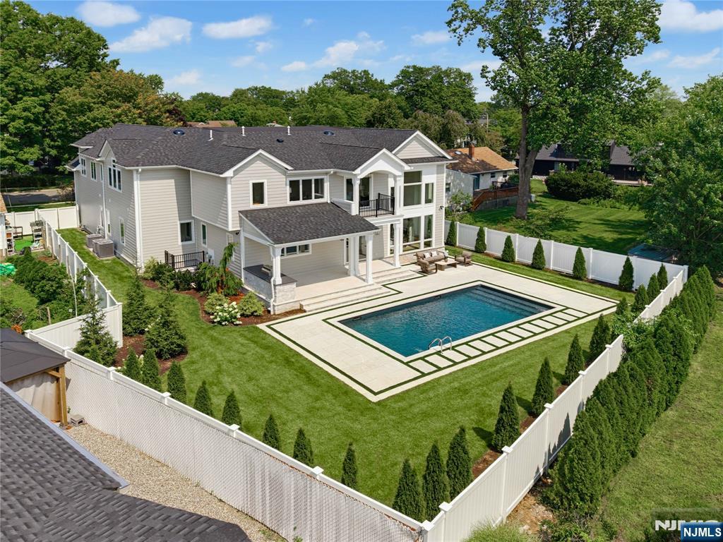 92 Oliver Road