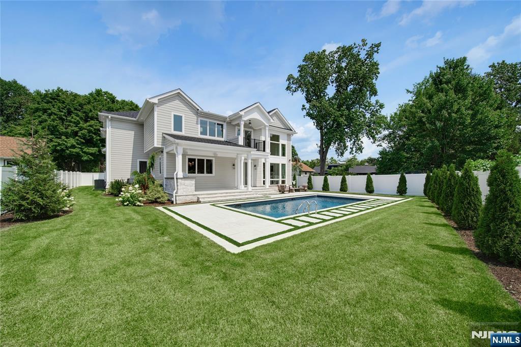 92 Oliver Road