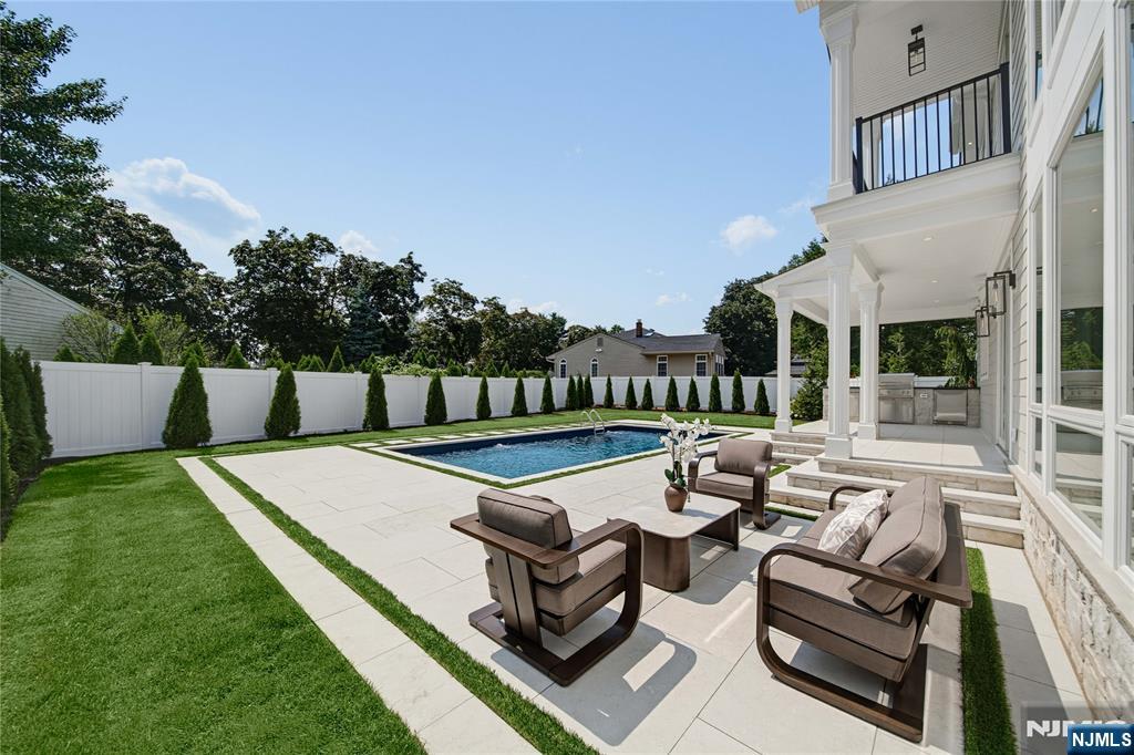 92 Oliver Road