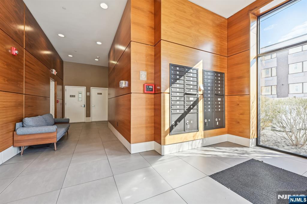 5808 Washington Street 507