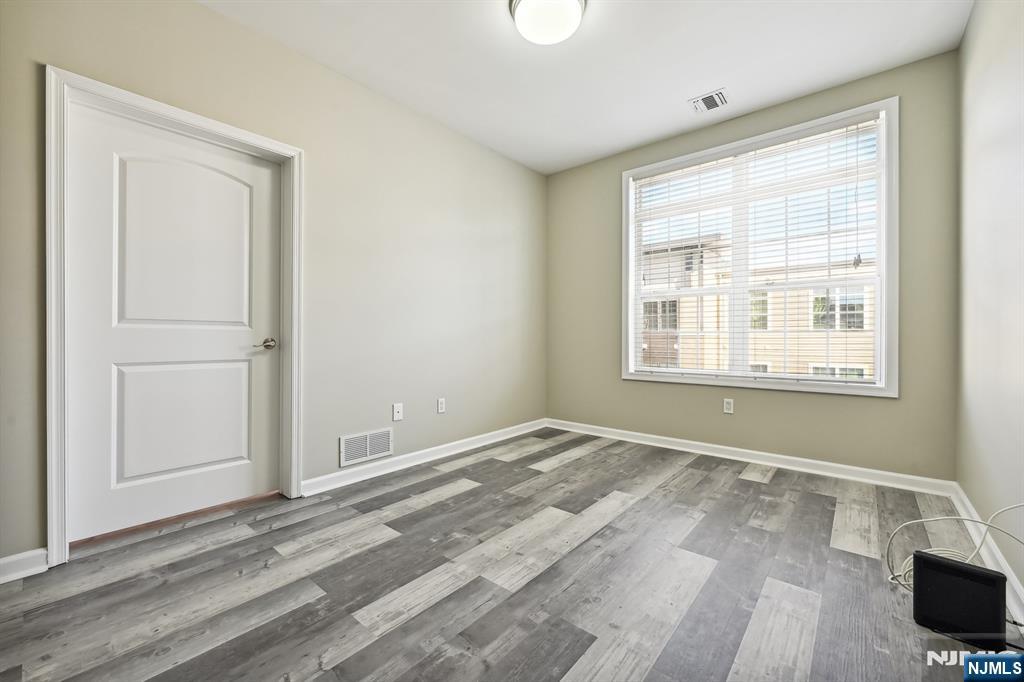 5808 Washington Street 507