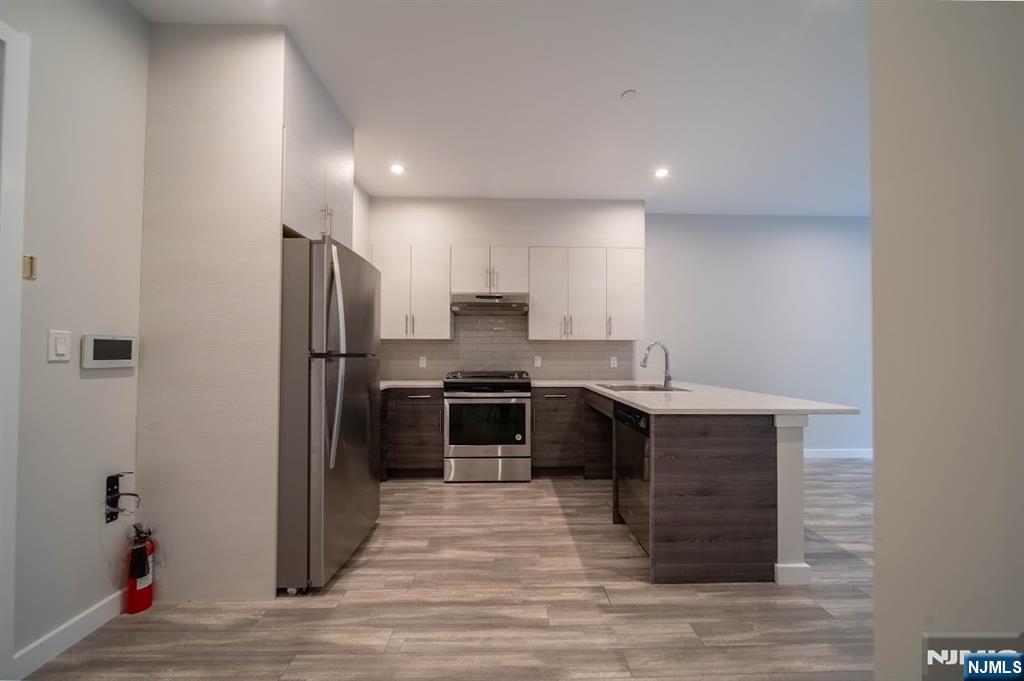 62 Broadway 202