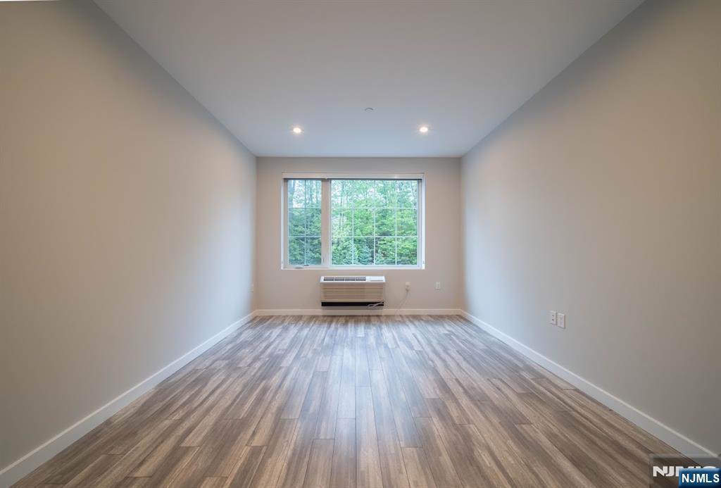 62 Broadway 202