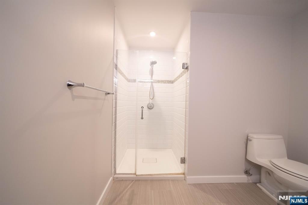 62 Broadway 202
