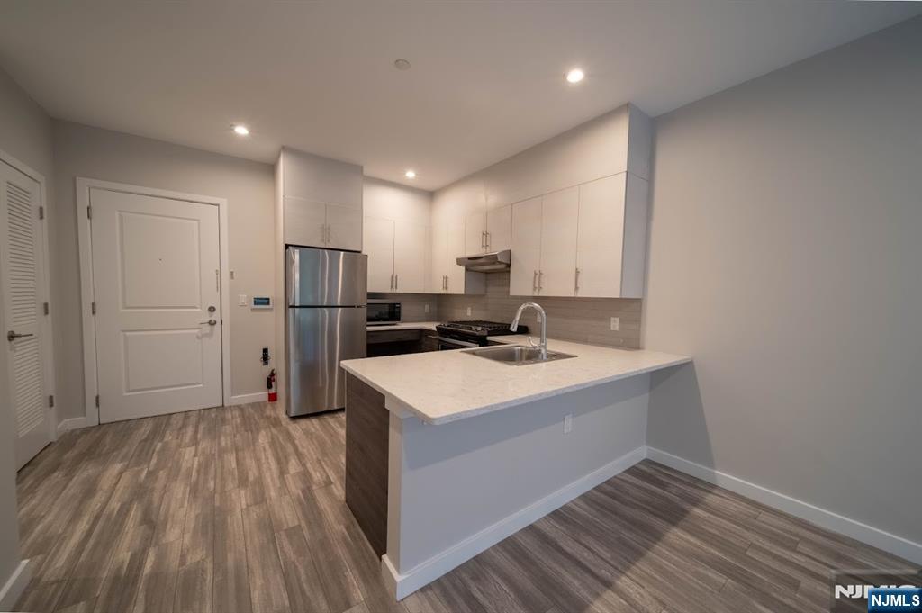 62 Broadway 202