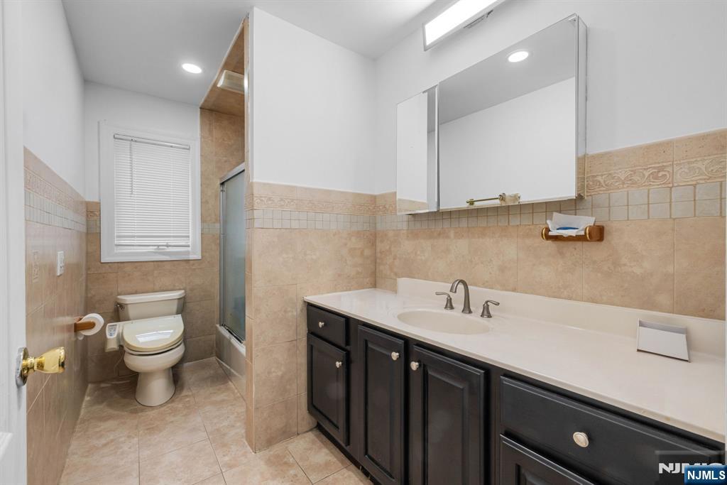 36 W Central Boulevard A