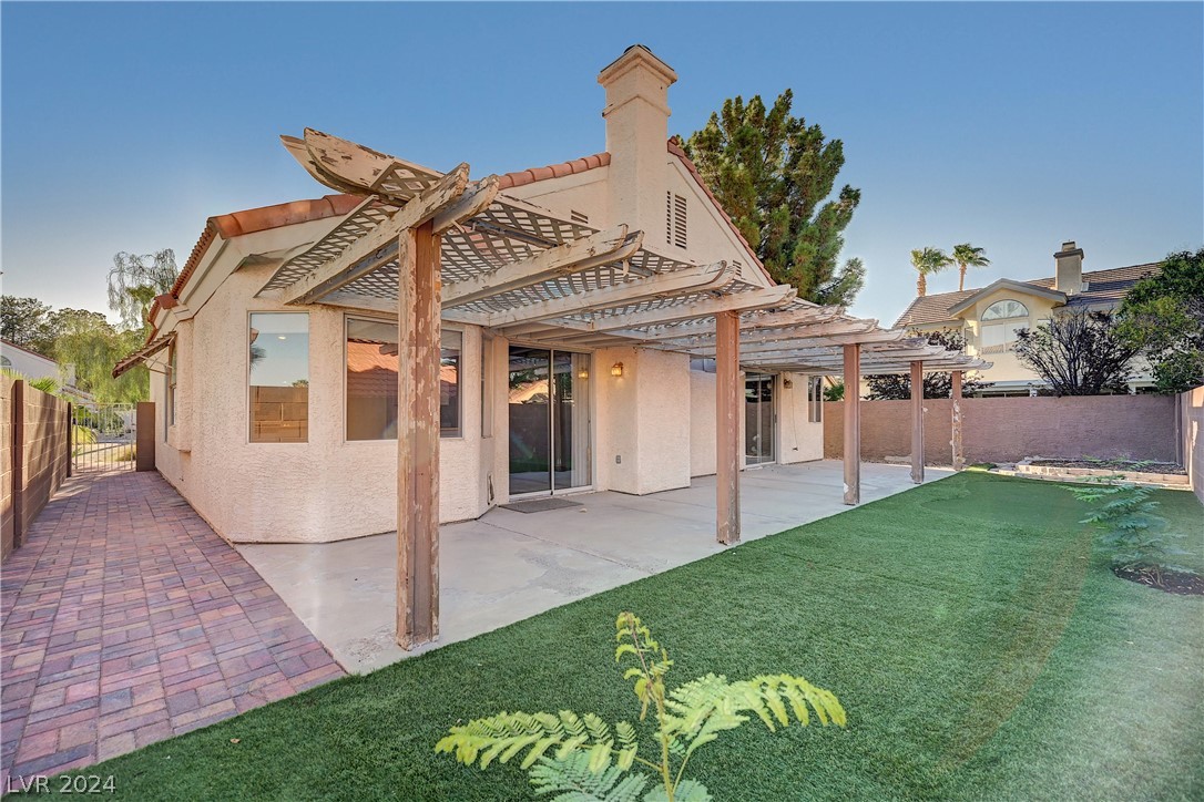 3000 Reef View Street