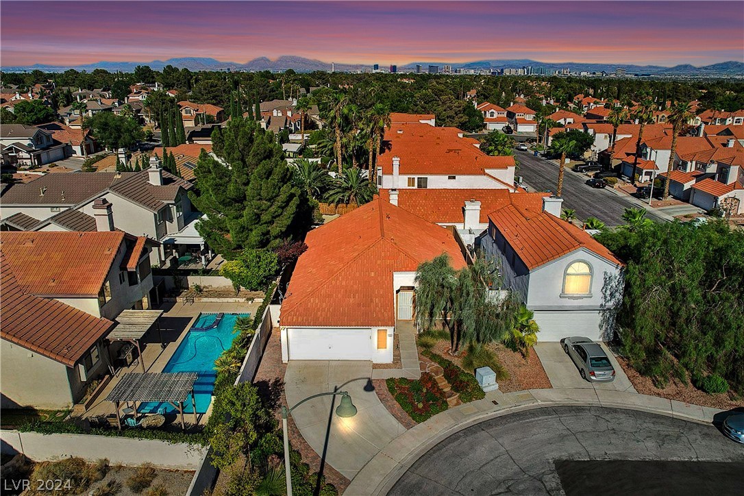 3000 Reef View Street