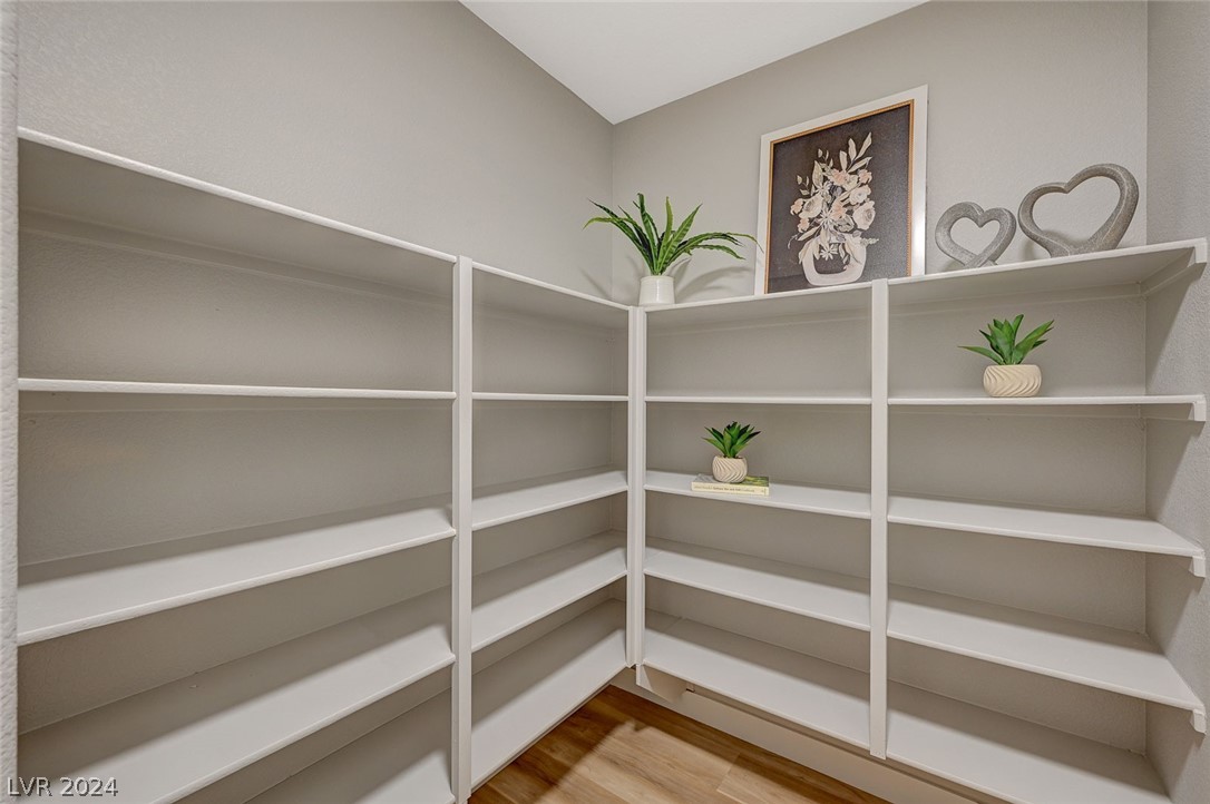 7615 Tierra Montanosa Avenue