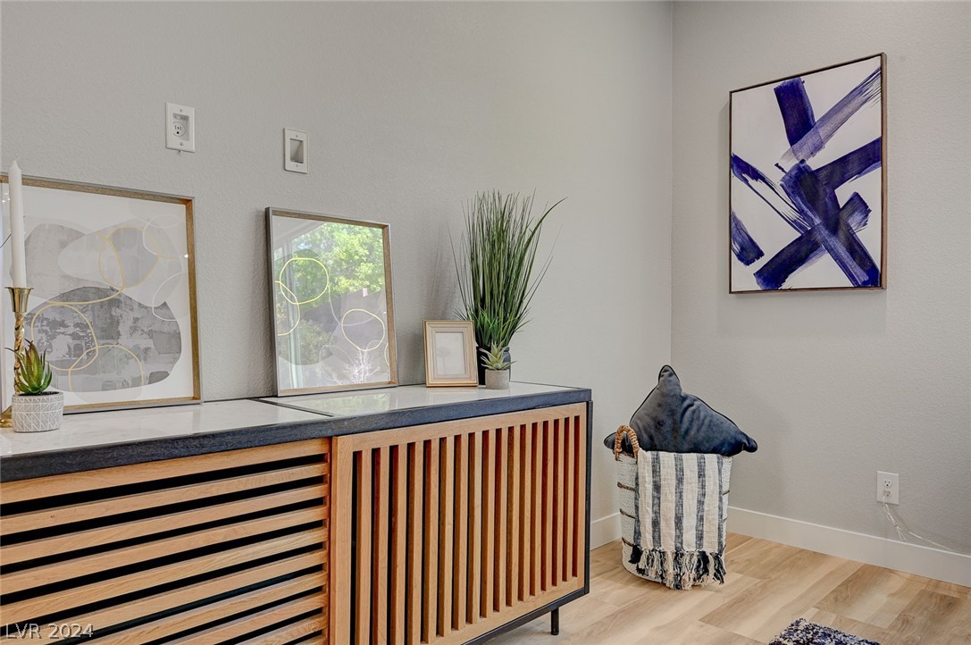 7615 Tierra Montanosa Avenue