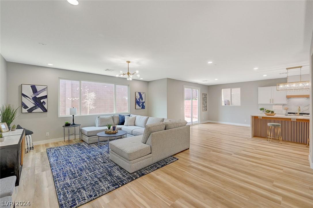 7615 Tierra Montanosa Avenue