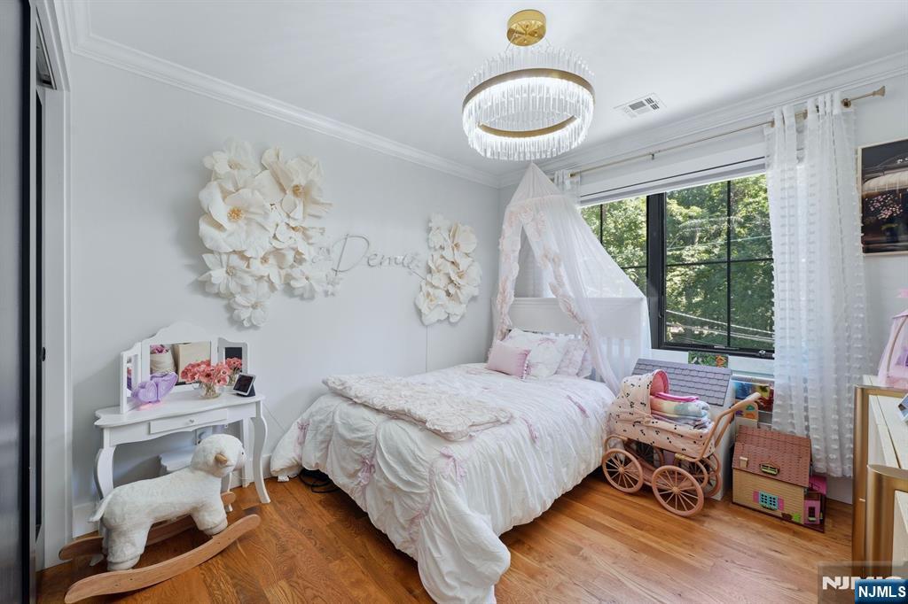 11 Marquette Road