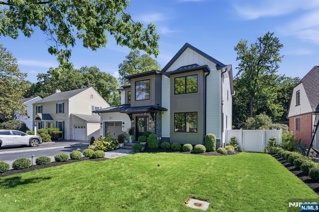 11 Marquette Road