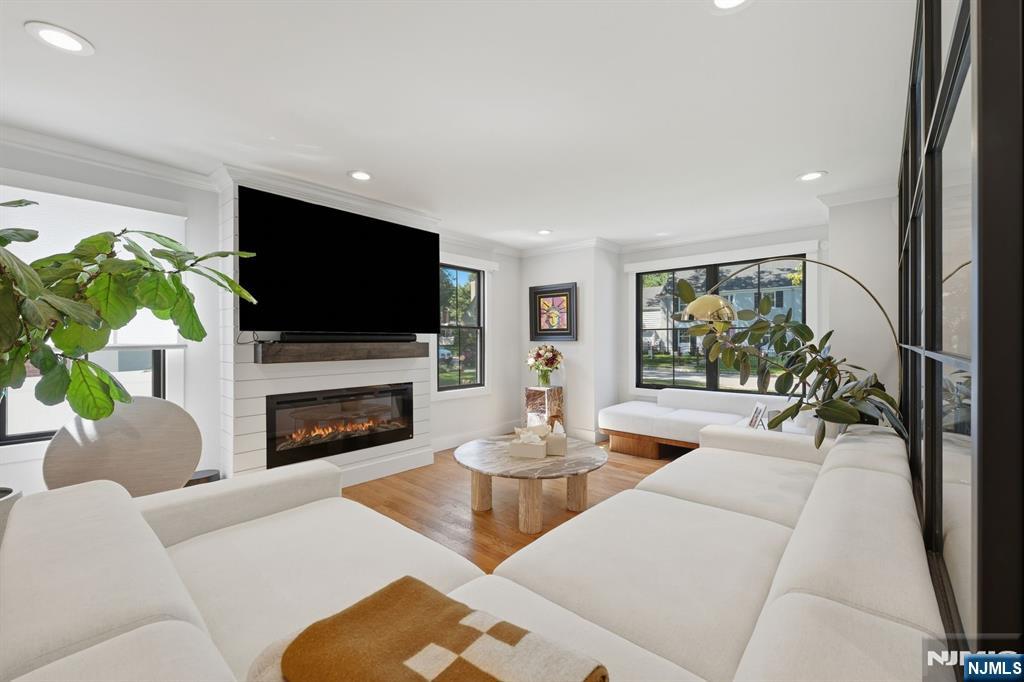 11 Marquette Road