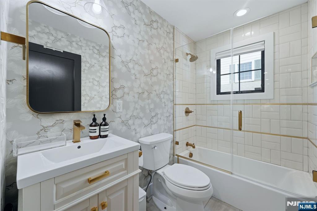 11 Marquette Road