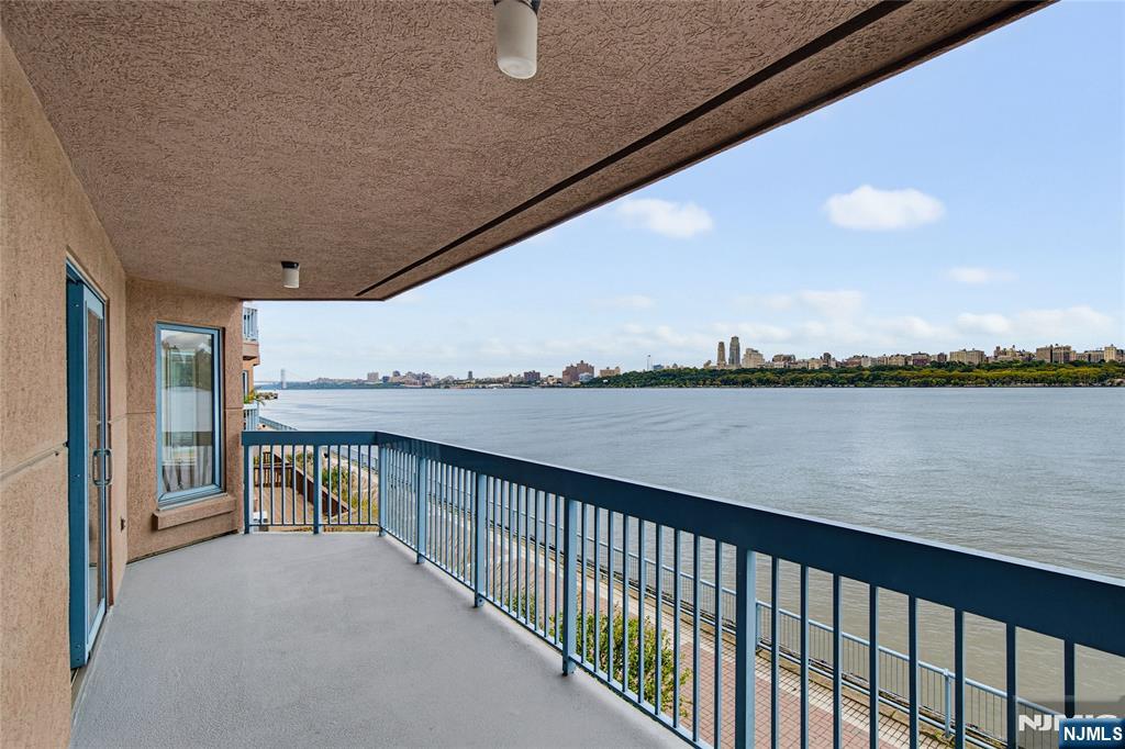 202 Adams Court F202