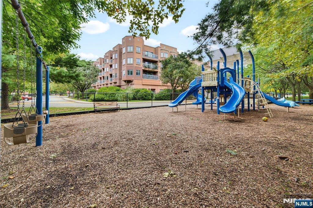 202 Adams Court F202