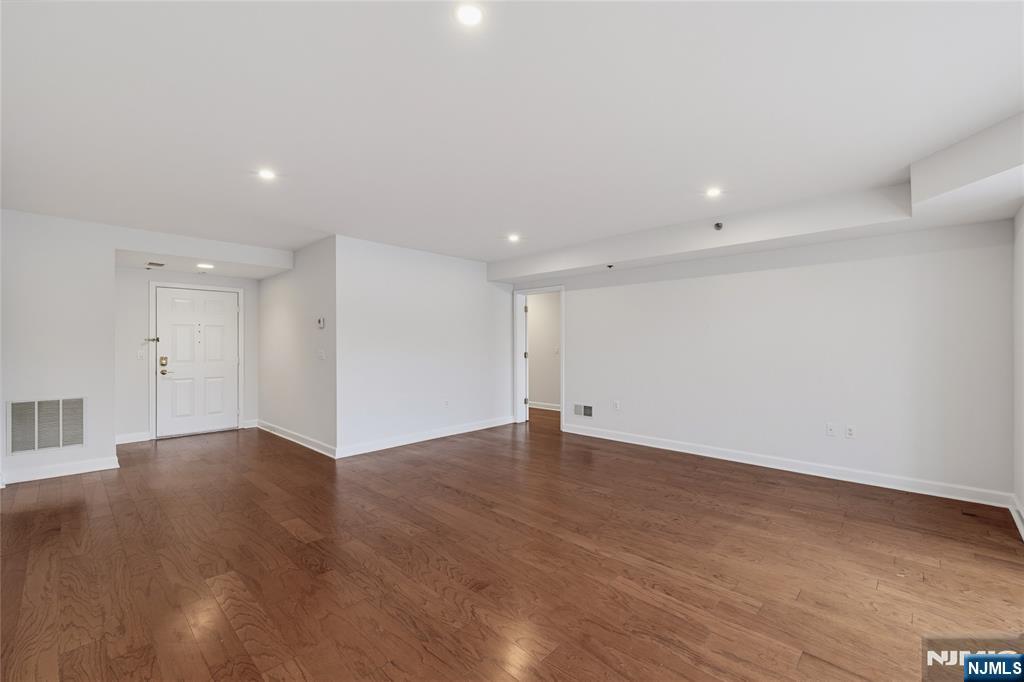 202 Adams Court F202