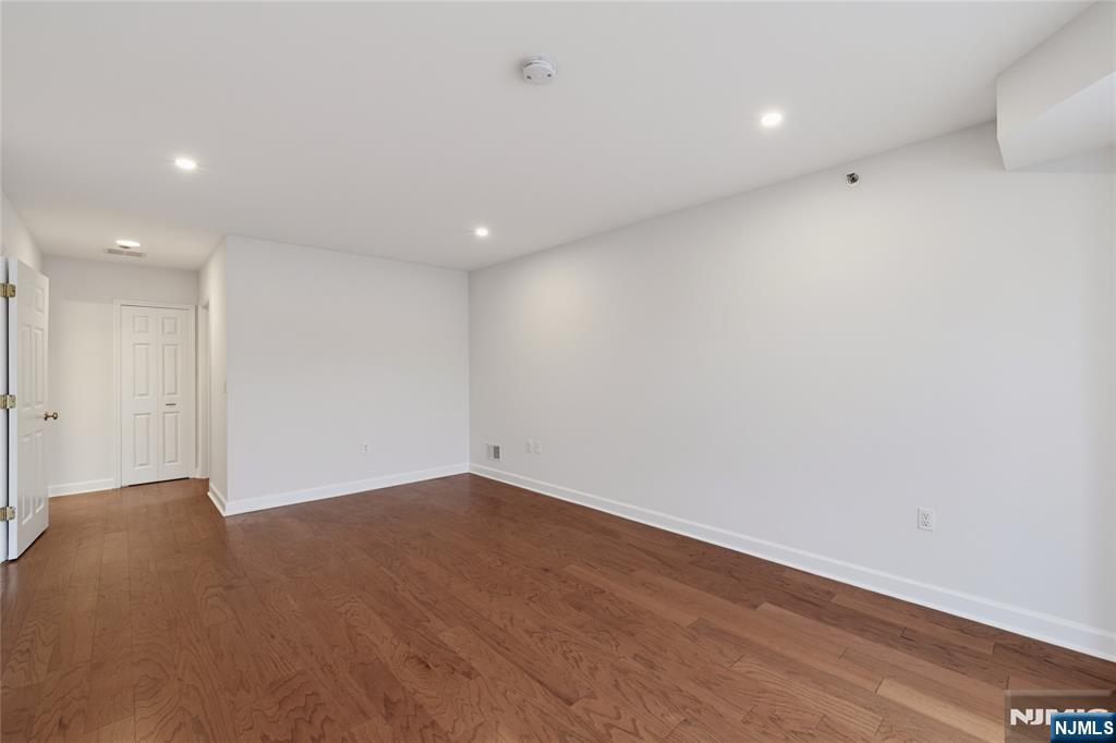 202 Adams Court F202