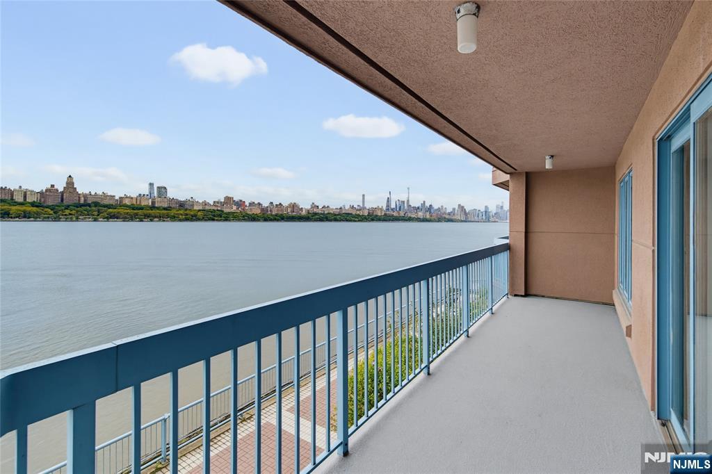 202 Adams Court F202