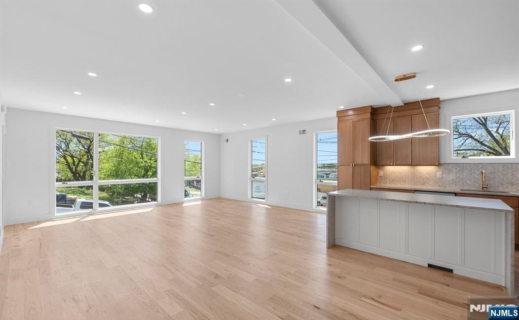 853 Pleasantview Terrace 2