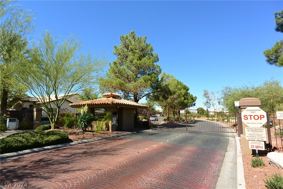5129 Forest Oaks Drive