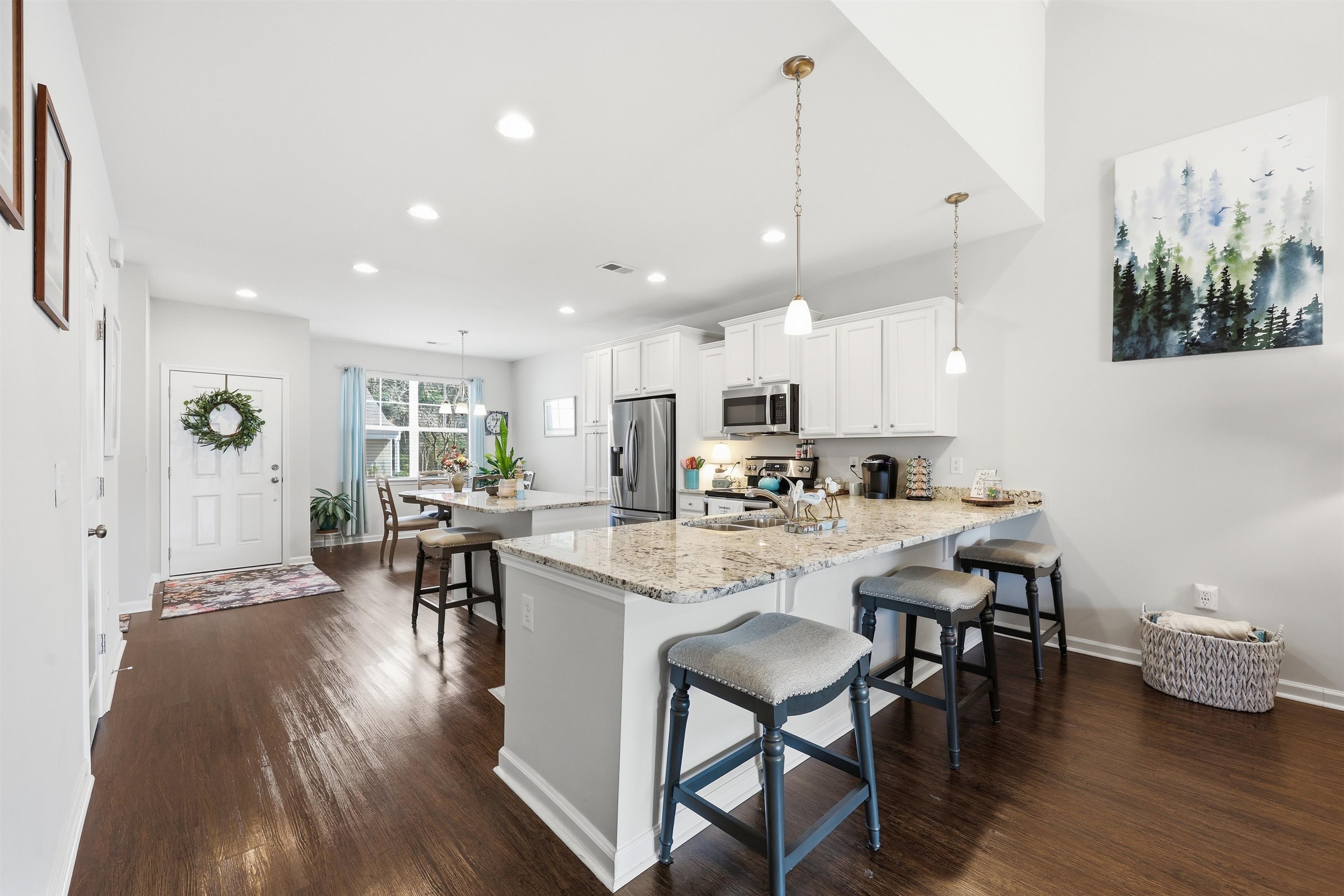 131 Machrie Loop Unit: D End Unit