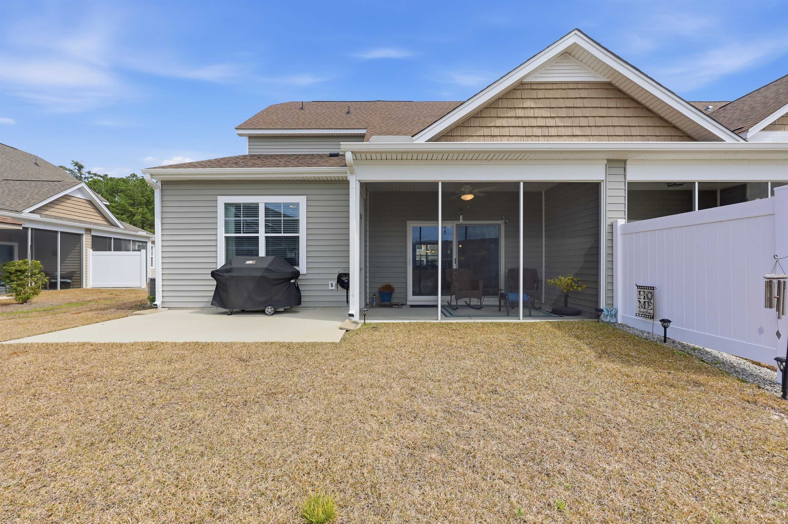 131 Machrie Loop Unit: D End Unit