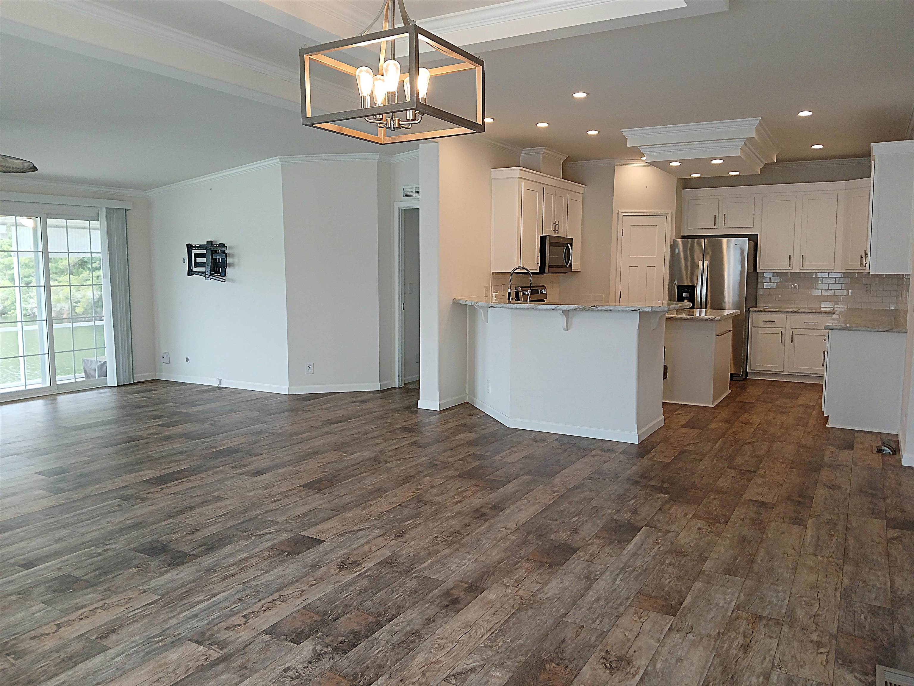 4033 Bubeck Dr.