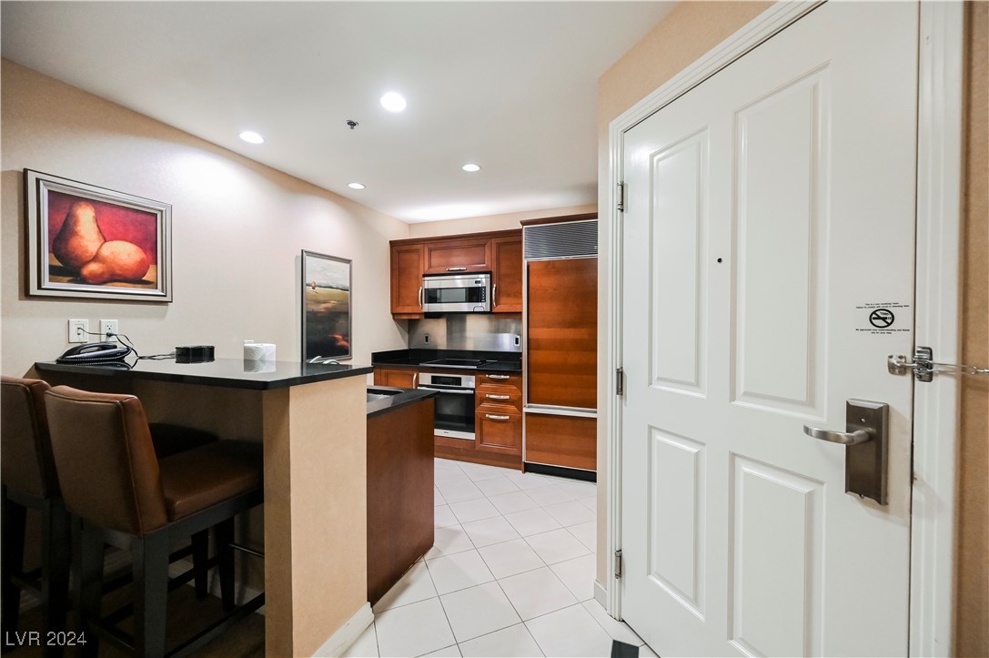125 East HARMON Avenue 414