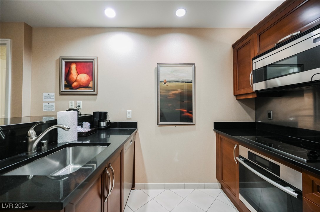 125 East HARMON Avenue 414