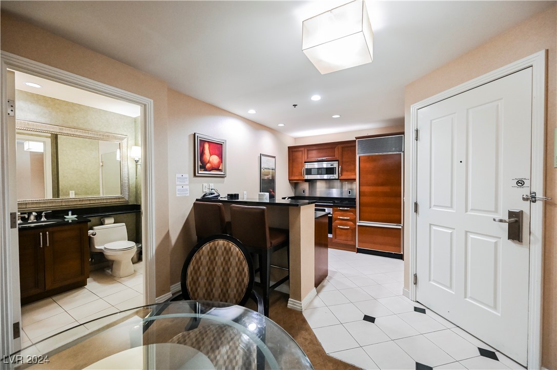 125 East HARMON Avenue 414