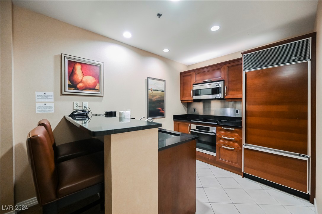 125 East HARMON Avenue 414