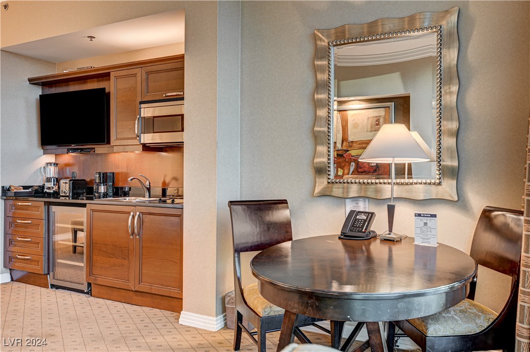 125 East HARMON Avenue 2401&2403