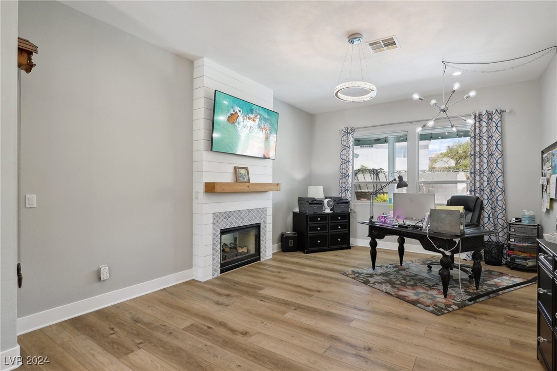 3127 Redwood Street