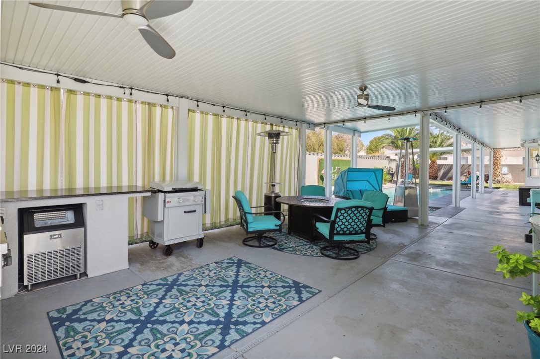 3127 Redwood Street