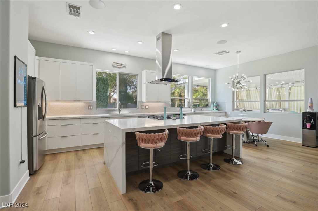 3127 Redwood Street