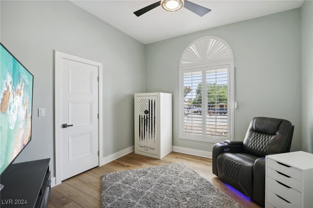 3127 Redwood Street