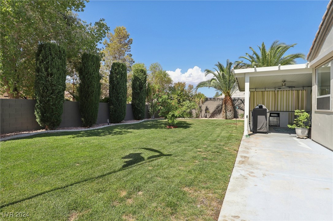 3127 Redwood Street