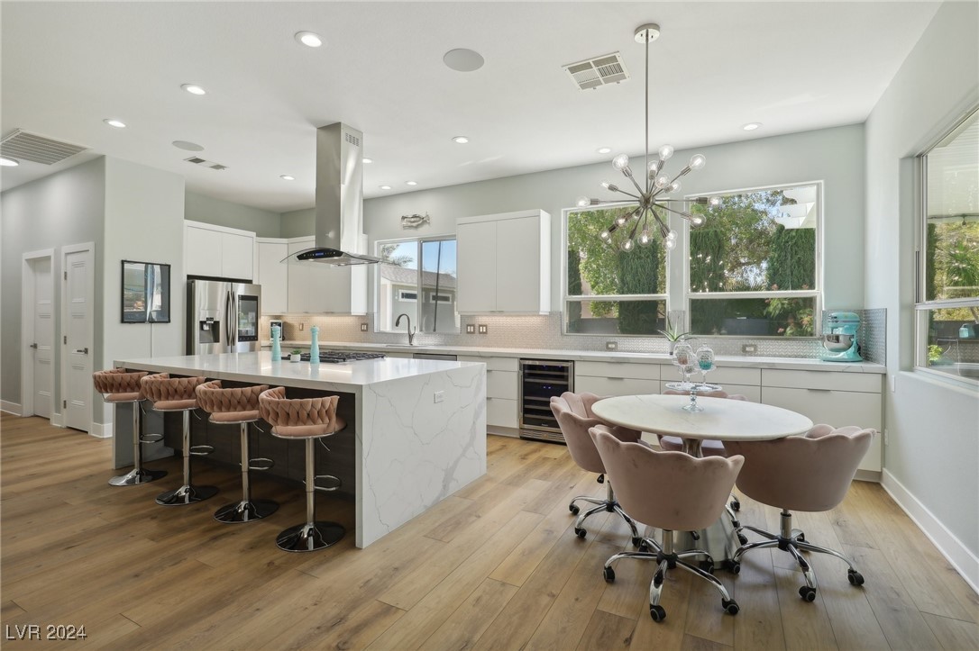 3127 Redwood Street