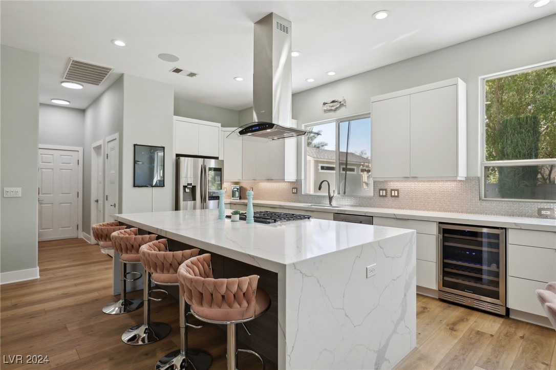 3127 Redwood Street