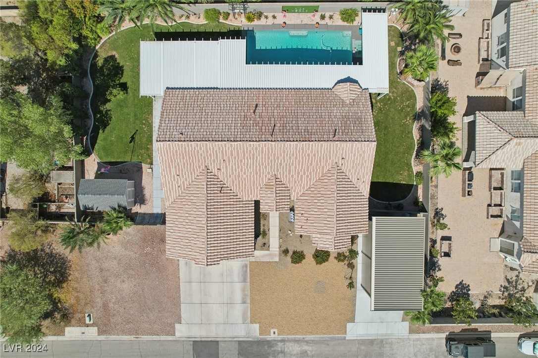 3127 Redwood Street
