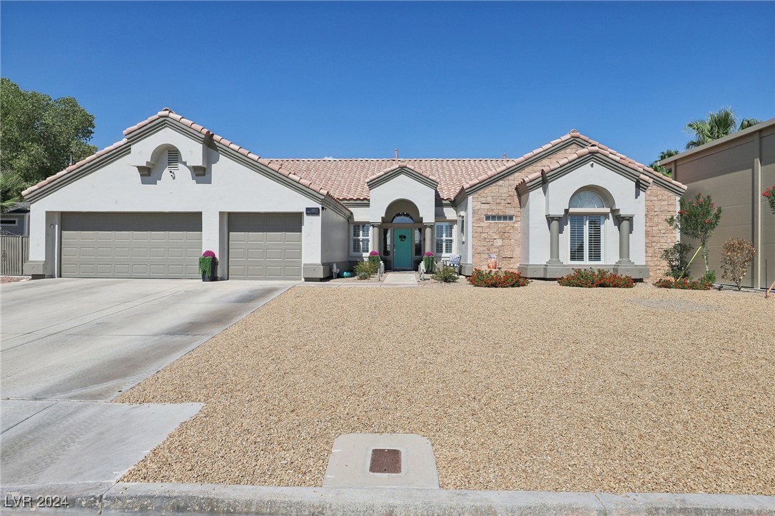 3127 Redwood Street