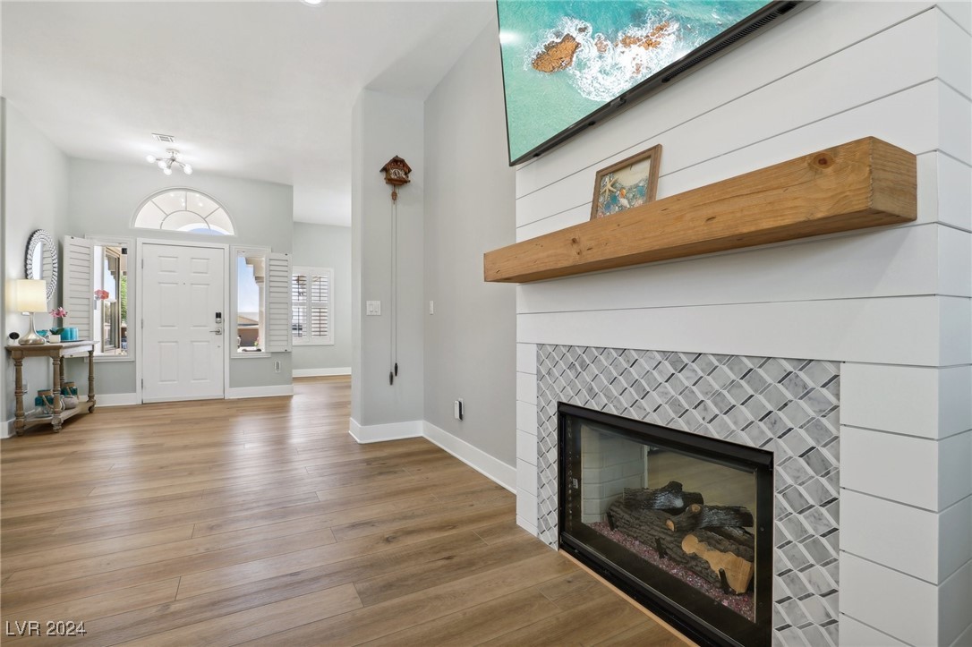 3127 Redwood Street