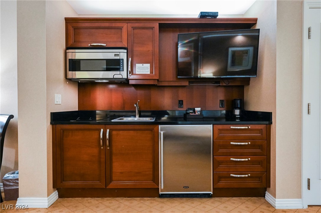 145 East HARMON Avenue 3402&3404